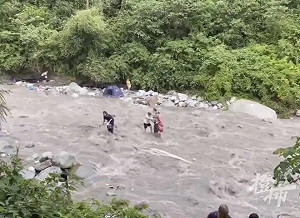 中網紅景點「龍漕溝」爆山洪多死傷 小紅書還要組「敢死隊」探險？