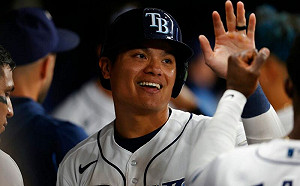 連6打數沒安打 張育成遭代打換下場