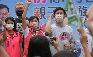 親子園遊會爆場   林佳龍籲票投陳乃瑜做年輕族群代言人