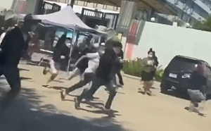 柬埔寨詐騙事件延燒  40多名受騙越南人暴動逃出賭場 跳河逃回家鄉