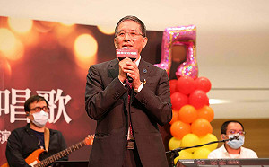 「在職專班不用寫論文」台大校長候選人楊志新談碩士畢業門檻：以報告代替