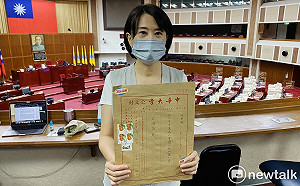 林智堅碩士被雙殺 王鴻薇：鄭運鵬「鐵三角」其中一支生鏽腐敗