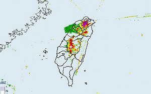 快訊》好消息！基隆下雨了  雨彈狂炸北部 氣象局：基隆市要注意大雷雨