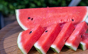 驚！吃西瓜會引發敗血症？毒理專家曝：「這事」沒做好可能性高