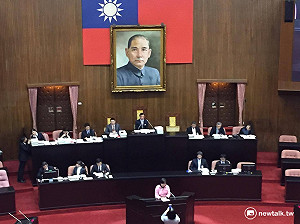 立院三讀 焚化爐應先處理一般廢棄物