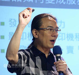 翟本喬：資遣人數不會違反法令 持續經營