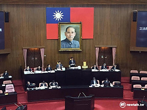 長照法三讀通過 每包菸將漲20元補貼長照