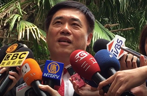 籲無私選舉  郝龍斌宣布參選黨主席