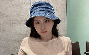 Yumi.k玩到臉變形！穿內衣吃火鍋遭批：公共場合適合嗎？