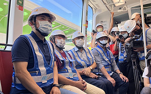 安坑輕軌啟動全線系統整合測試 侯友宜視察期許年底完工通車