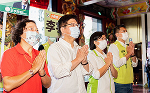 林佳龍五股賀聖宮參香 再喊話侯友宜進行交叉詰問實質辯論