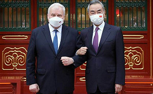 拉中國助陣不力遭撤換？俄駐中大使將離職 王毅讚｢中國人民真朋友｣