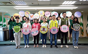 民進黨國務青展開「繽紛18路」 挺18歲公民權