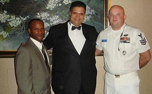 涉美海軍最大貪腐案! 前軍事承包商剪斷 GPS 監控腳環與手環 展開逃亡