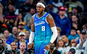 76人簽下板凳暴徒Montrezl Harrell