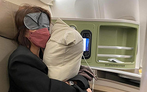 邵雨薇遭男友公開熟睡照！ 兩人皆入圍吳慷仁直呼：比她還高興