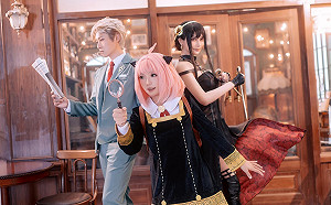 黃捷COS「間諜家家酒」安妮亞 與曾玟學、賴品妤扮一家三口 破2萬人按讚