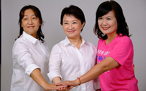 盧秀燕紅到高雄 藍營市議員候選人北上「求合影」