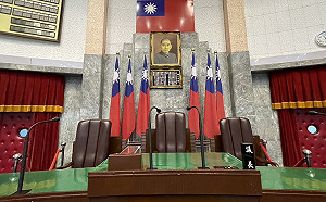 全國古蹟日才有 省議長席首度開放參觀加送紀念品