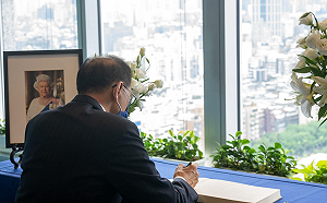 英國女王辭世  游錫堃寫下8字哀悼