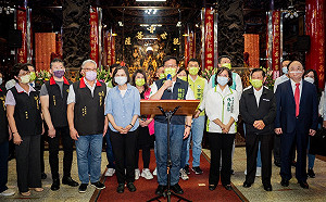 蔡英文、林佳龍「六度同台」蘆洲湧蓮寺參香 讚林佳龍是能讓新北進步的人選