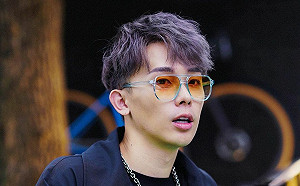 網紅荷莉遞履歷想加「反骨」！酷炫提「超酸企劃」秒被封鎖