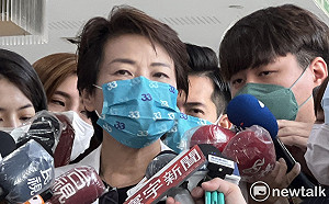 陳時中提「勞工三箭」 黃珊珊：撒幣 不要當江湖郎中