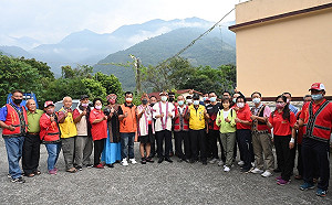 赴桃源出席全國布農盃  陳其邁獲原鄉大老表態挺連任