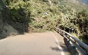 才剛搶通！台20線南橫公路坍方中斷13：30搶通 14時又兩起強震…