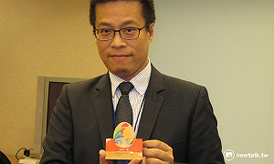 一柱清香或雙手合十 府：總統很願意這樣做