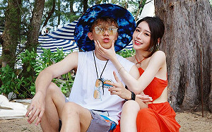 方向燈開成雨刷！酷炫帶「三寶女友」練車：犧牲生命拍的影片