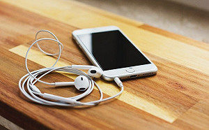 網喊3優勢！他好奇誰還戴有線耳機