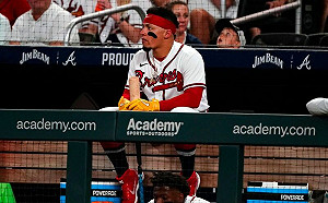 勇士拿爐主進補　挺進季後賽拚衛冕