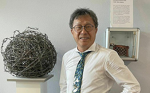 謝志偉傲亮私大畢業背景出口成章 酸某黨物以類聚