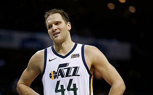 爵士清倉大拍賣  送主力射手至活塞