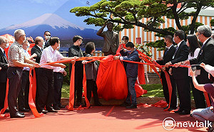 紅毛港保安堂安倍晉三銅像揭幕  陳菊緬懷台灣永遠的朋友