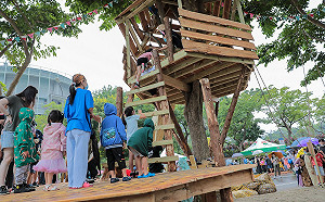 《瘋北大兒童上街趣》   三峽馬路樹屋讓全齡瘋街樂遊趣