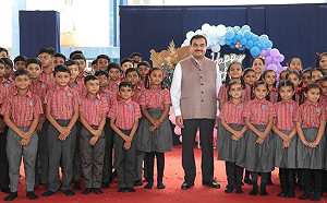 他過個生日就花了2,450億! 全球第二富豪大手筆做慈善企業