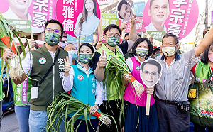 鄭運鵬遠端祭出「分身之術」 召喚蘇巧慧、賴瑞隆掃街拉票