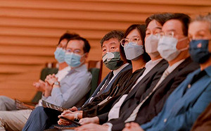 教師節滿滿謝意 陳時中探國小老師獲贈養生之道