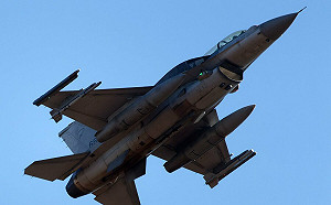 新加坡航空遭恐怖威脅 星國F-16緊急升空因應炸彈危機