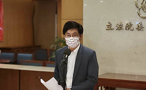 遭控施壓國防部標售國土 助天道盟獲利上億元 蔡適應駁：黃國昌你打錯人了！