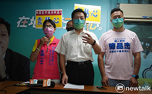 批市府花10億蓋40座違章遮雨棚 鄭寶清：天幕每坪造價14萬比蓋豪宅還貴