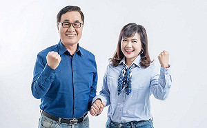 李四川重返高雄第一次給了陳若翠！ 10/1為總部成立站台