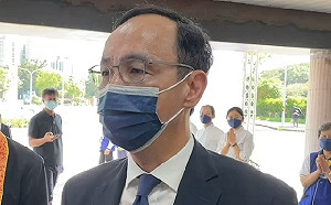 鏡電視爭議 朱立倫：鏡電視內鬥蔡英文是背後最重要撐腰者