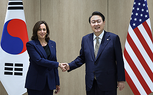 無畏北韓實射飛彈挑釁 賀錦麗訪問南北韓非軍事區