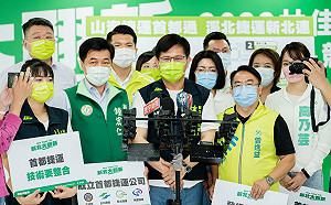 批侯友宜論文涉濫權、性侵被害個資 林佳龍競辦提四問：別再說尊重只要說清楚