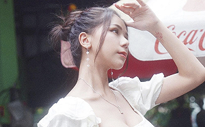 「超狂尺度」年曆出爐！蕾拉挑戰極限曝：最後一年了