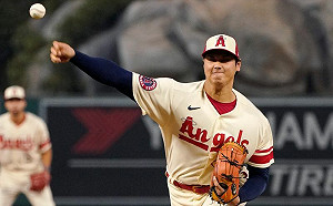 投球瞠目結舌 伸卡球成大谷新魔球