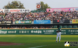 最後一武滿場萬人　前一次是曼尼